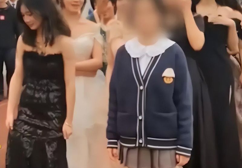 儿童着装规范中的认知边界:五年级女生穿搭争议的深层解析 教育招生