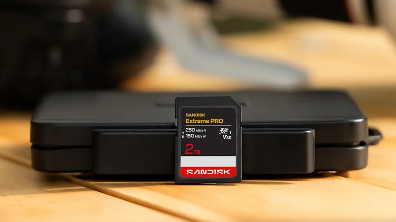 闪迪2TB Extreme Pro UHS-II存储卡深度解析:高速写入背后的技术博弈 手机评测
