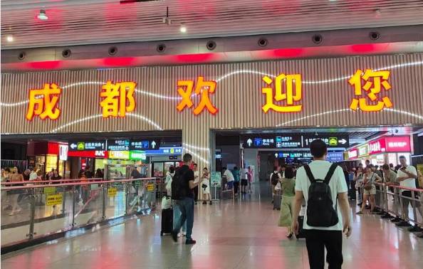 数据拆解：成都人口逼近北京的四大底层逻辑与十五五预判 房产家居