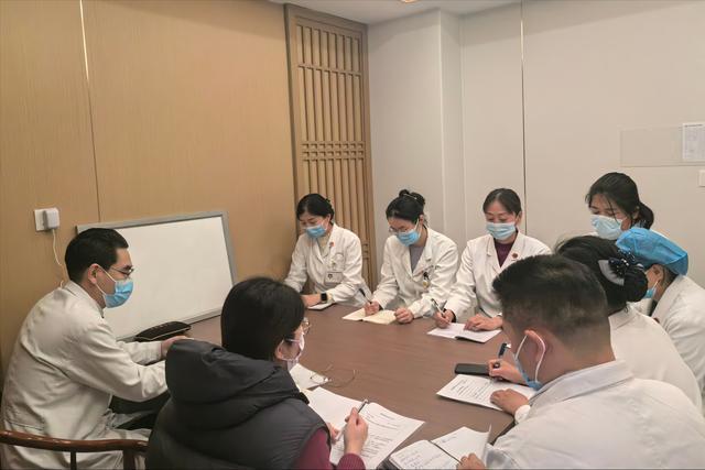  从技术档案到手术刀：一名医疗从业者对浙大一院十大王牌专家的深度追踪全记录 新闻 从技术档案到手术刀：一名医疗从业者对浙大一院十大王牌专家的深度追踪全记录 新闻